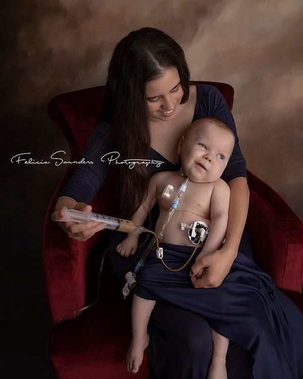 Viral Photo Celebrates Different Ways to Feed your Baby