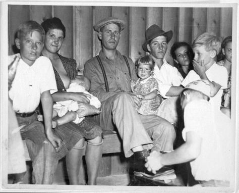 27 Amazing Old Images of Breastfeeding Throughout History