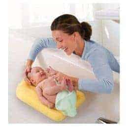 How to Give a Newborn a Bath in 5 Easy Steps