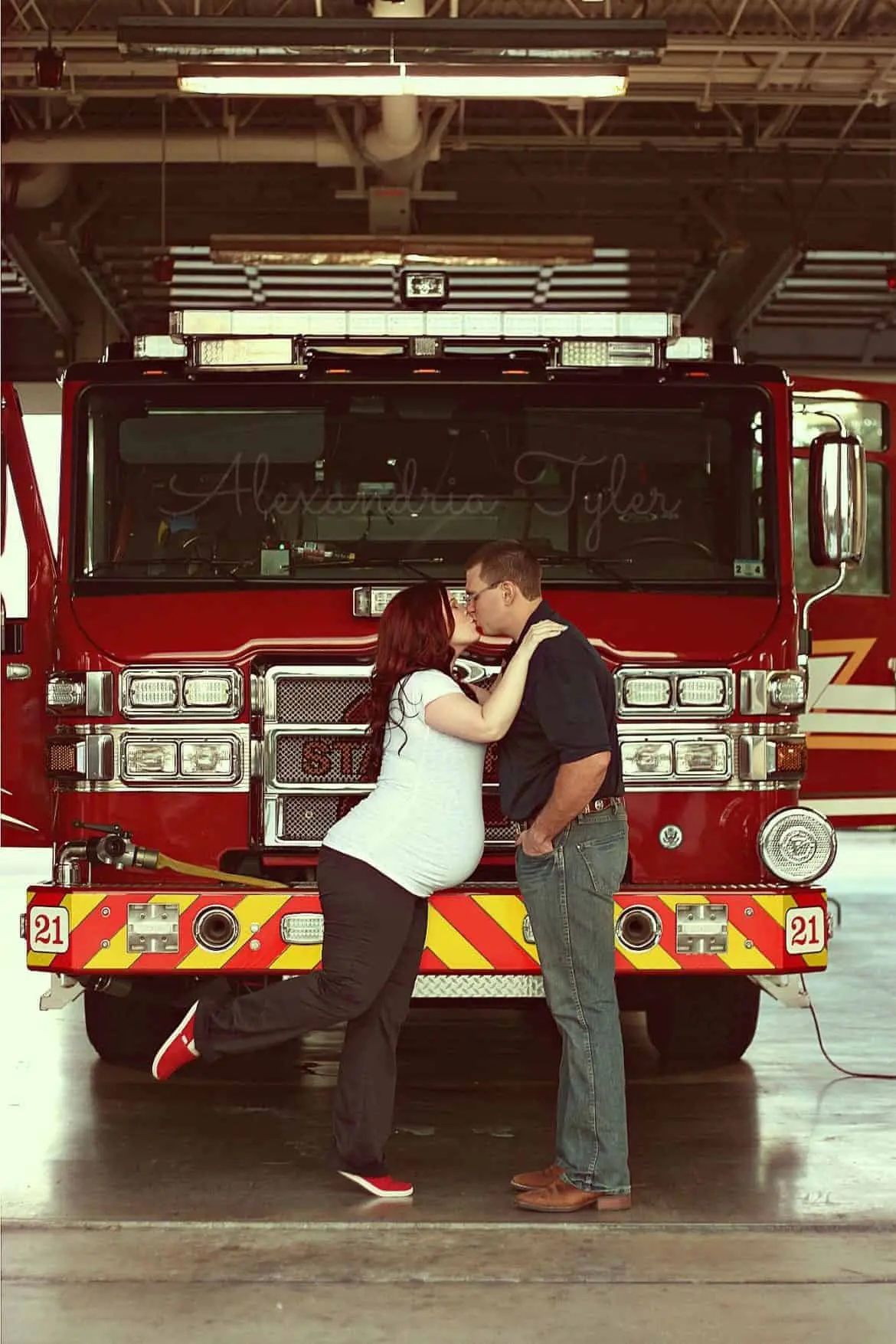 Top 50 Maternity Photoshoot Ideas