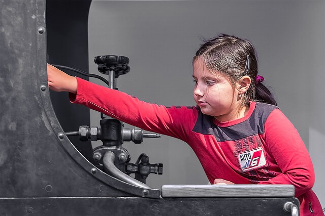 5 Fun Activities to Celebrate Women's History Month With Your Child