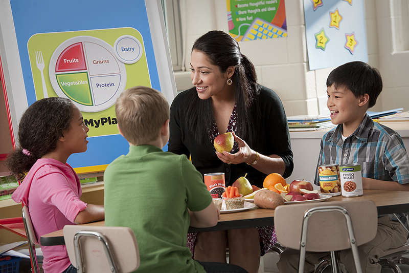 Parents Pick the Coolest Back to School Supplies & Fashions With Advice at FamilyEducation